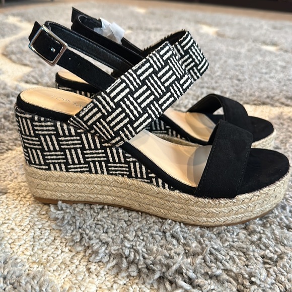 Top Moda wedges size 6 1/2 NWT NIB - Picture 1 of 11